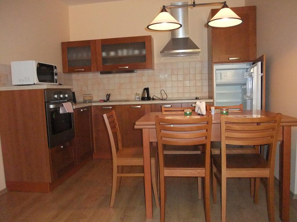 Rodinny Apartman Slnecnica Tale Eksteriør billede